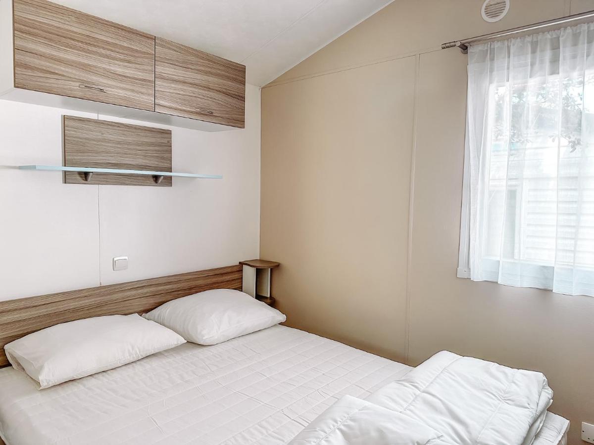 3 Bedroom Chalets Camping Lei Suves - Joycasa Roquebrune-sur-Argens Exterior photo